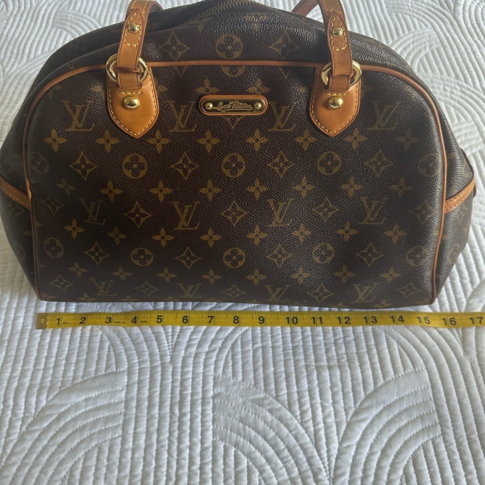LOUIS VUITTON AUTHENTIC 
Monogram Montorgueil GM
